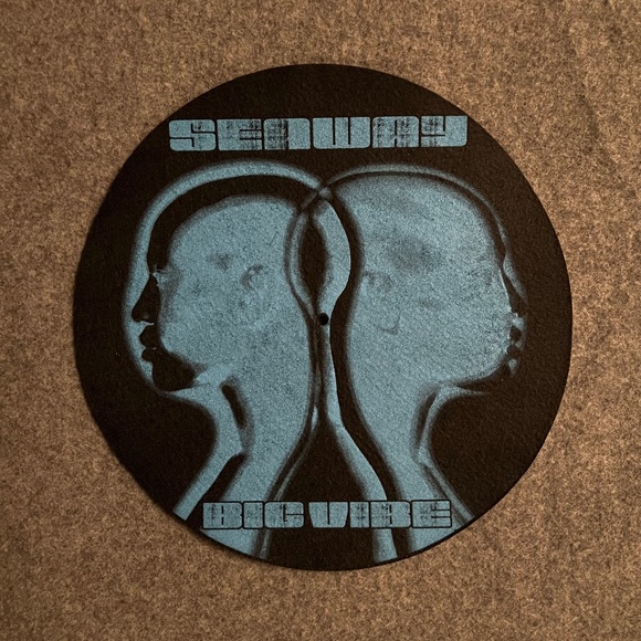SEAWAY 2020 "Big Vibe" Slipmat Exclusive Limited Big Vibe - Picture 1 of 2